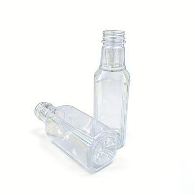 Enormes recipientes transparentes para bebidas